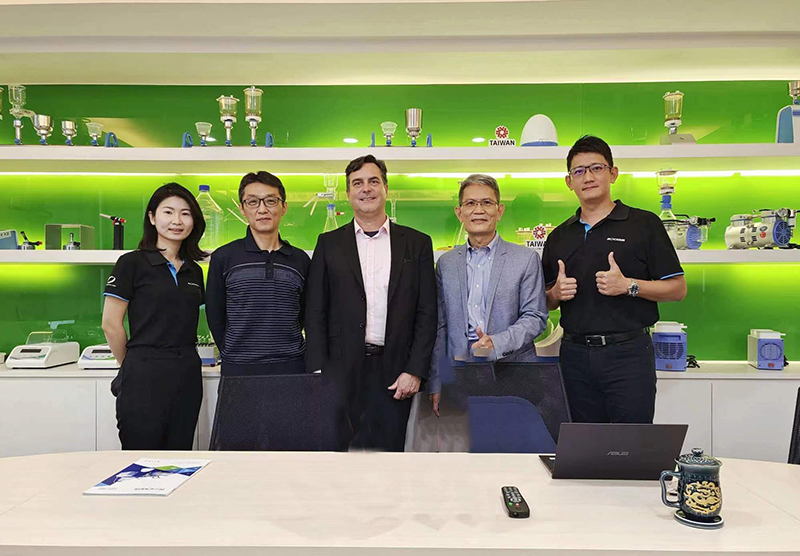 美國(guó)Sterlitech到訪中國(guó)中國(guó)臺(tái)灣洛科ROCKER儀器